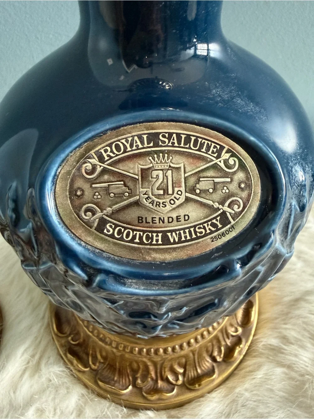 N/A vintage royal